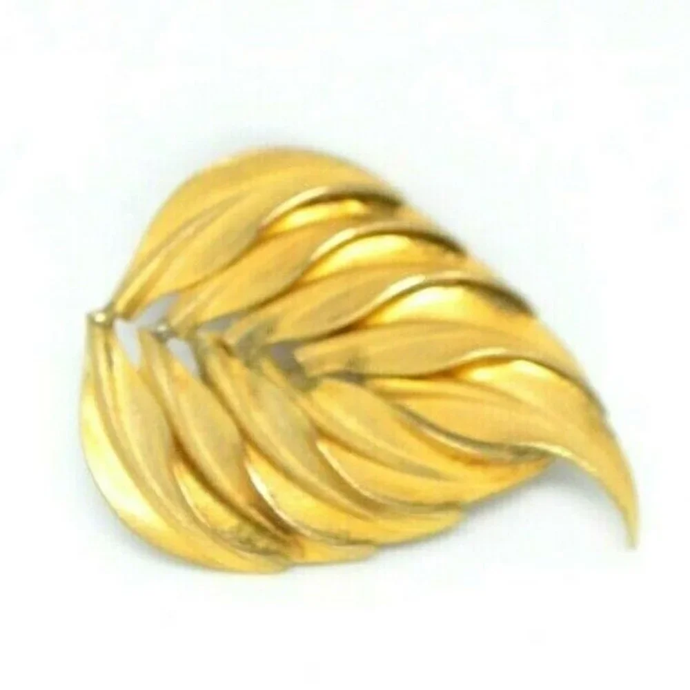 HG Signed 1/20 12KT Gold Filled Leaf Pin Brooch